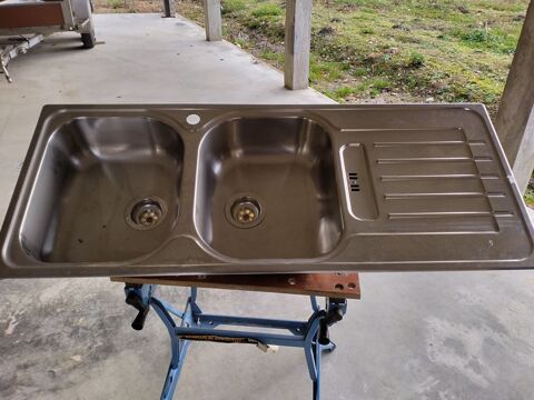 Evier inox 2 bacs avec �gouttoir et bondes neuf 0 Montmort-Lucy (51)