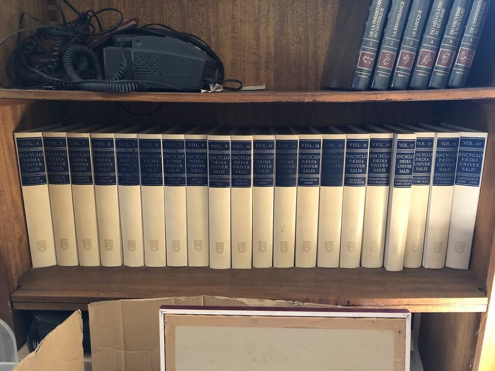 encyclopedia universalis Livres et BD