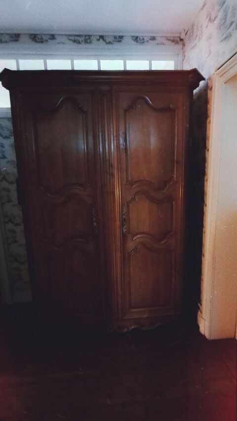 Armoire en orme  de mariage Lorraine en tr�s bon �tat 150 Cambrai (59)