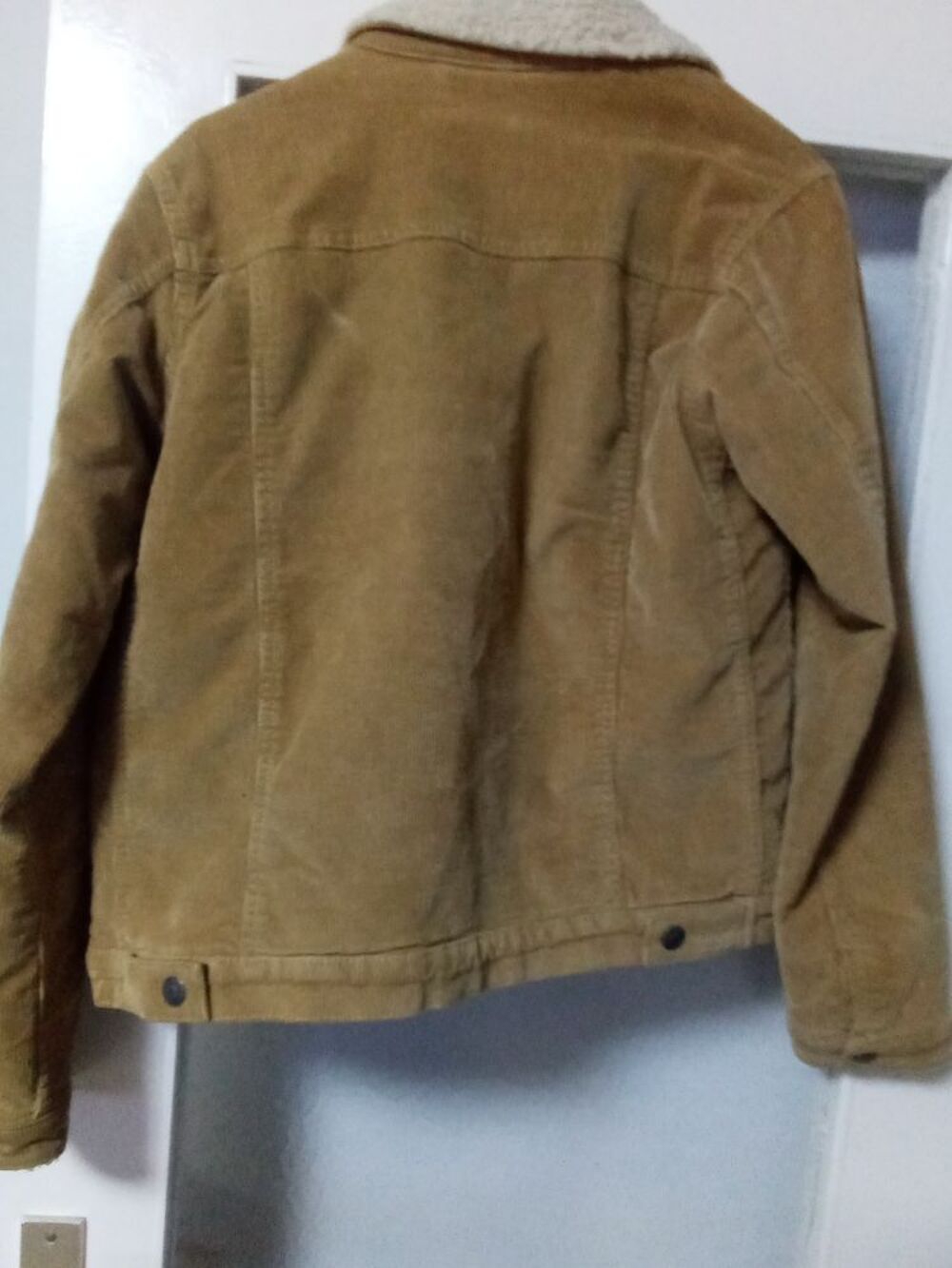 blouson couleur beige fonc&eacute; Vêtements