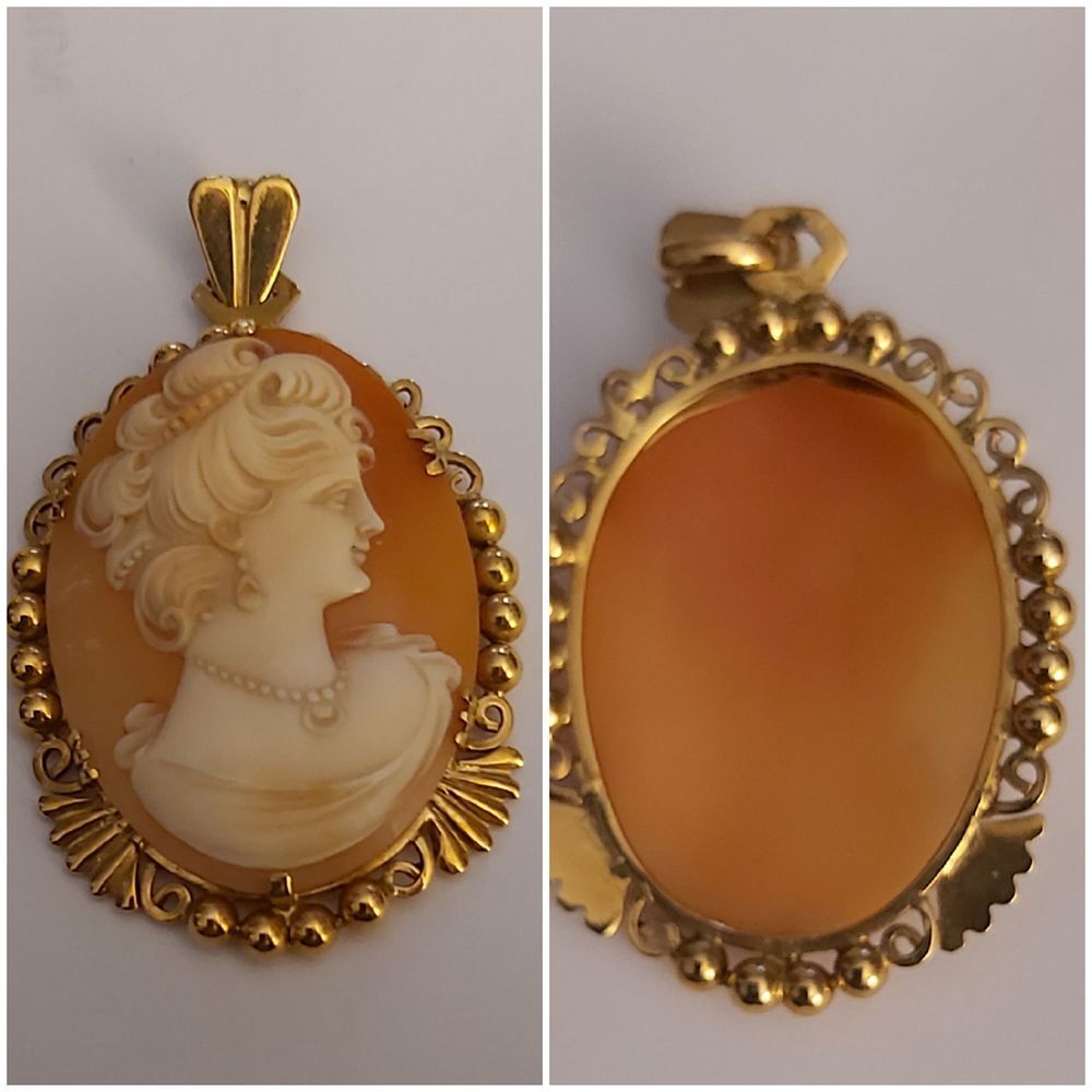 Pendentif camay et or 28 carats Bijoux et montres