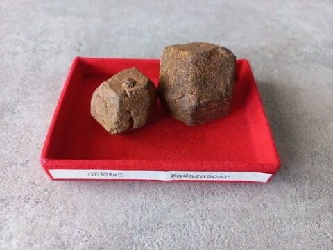 Collection de 25 min�raux avec pr�sentoirs 3 Meylan (38)