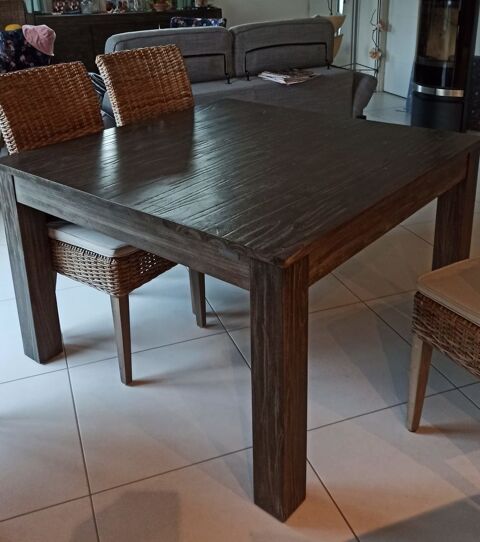 Table contemporaine  100 Le Teich (33)