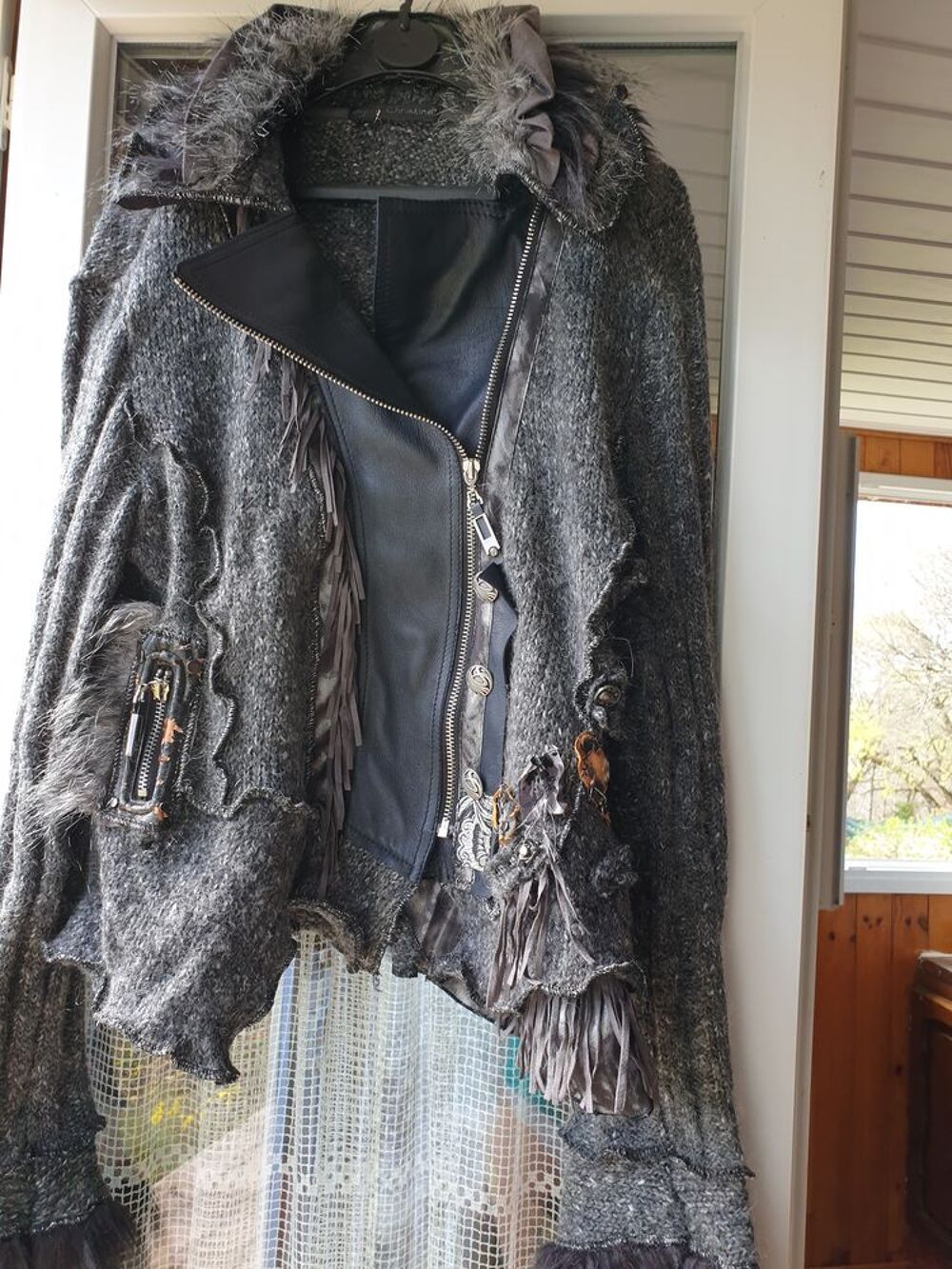 Blouson/veste courte ""zazou" 
Vêtements
