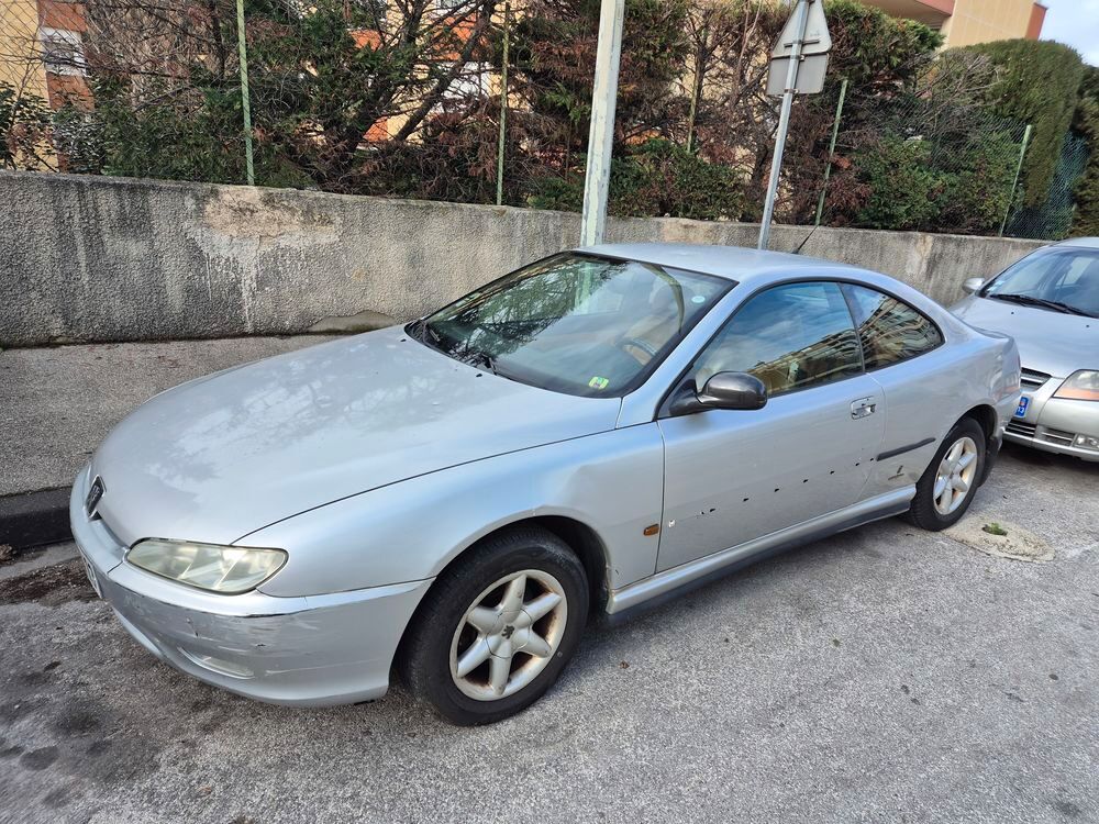 406 Coupe 406 Coup&eacute; 2.0i 1998 occasion 13001 Marseille