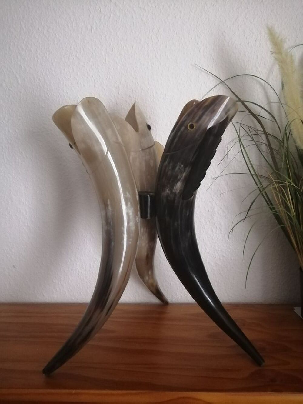 Tr&egrave;s beau vase triptyque en cornes v&eacute;ritable - Poissons Décoration