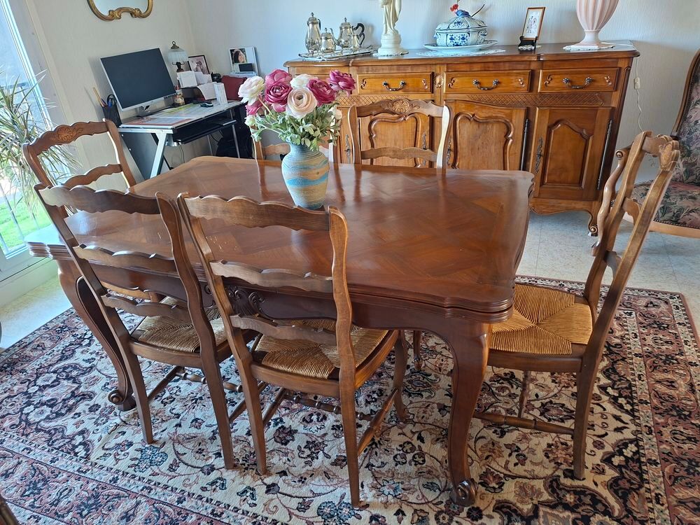 Salle &agrave; manger compl&egrave;te ? Bois massif ? 700 € ? Superbe &eacute;tat Meubles