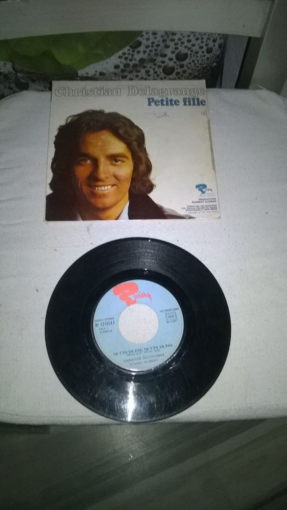 Vinyle 45 T Christian Delagrange 
Ne T'En Va Pas, Ne T'En CD et vinyles