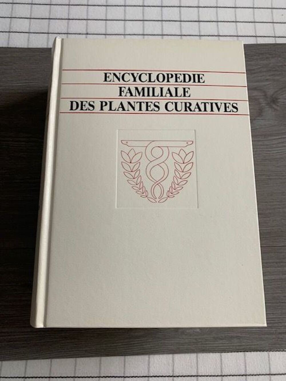 Encyclop&eacute;die familiale des plantes curatives de Eric MEYER Livres et BD