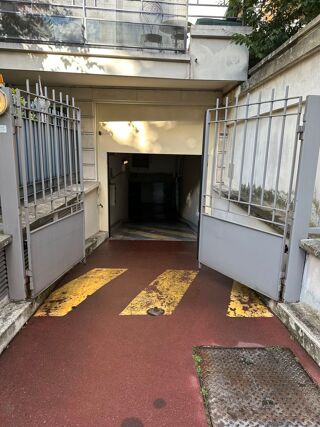  Parking / Garage  vendre 10 m