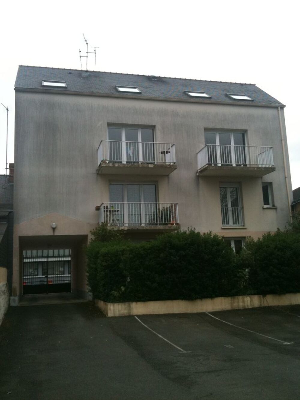 Location Parking/Garage TRELAZE 1 parking privé sécurisé numéroté Trélazé