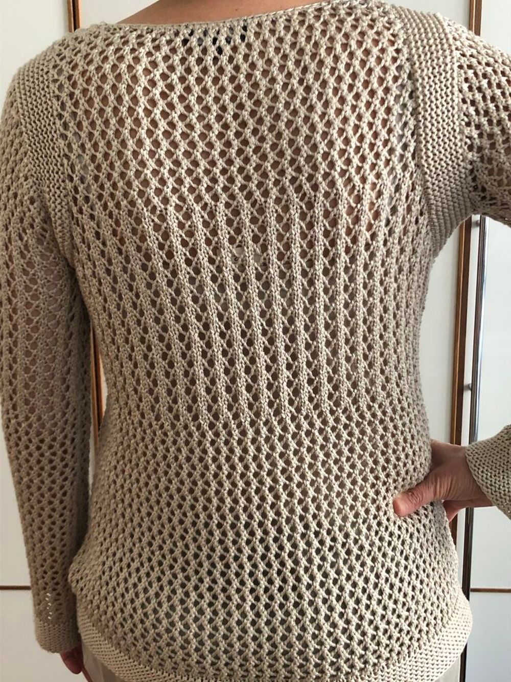 pull beige dor&eacute; carillon Vtements