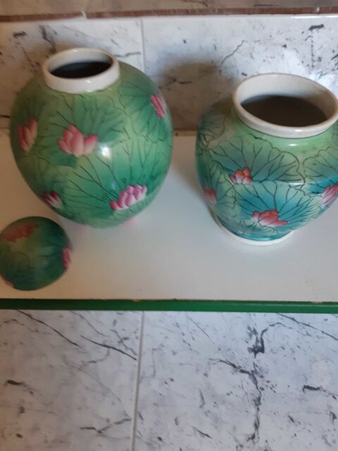 2 vases en faience vert 8 Sens (89)