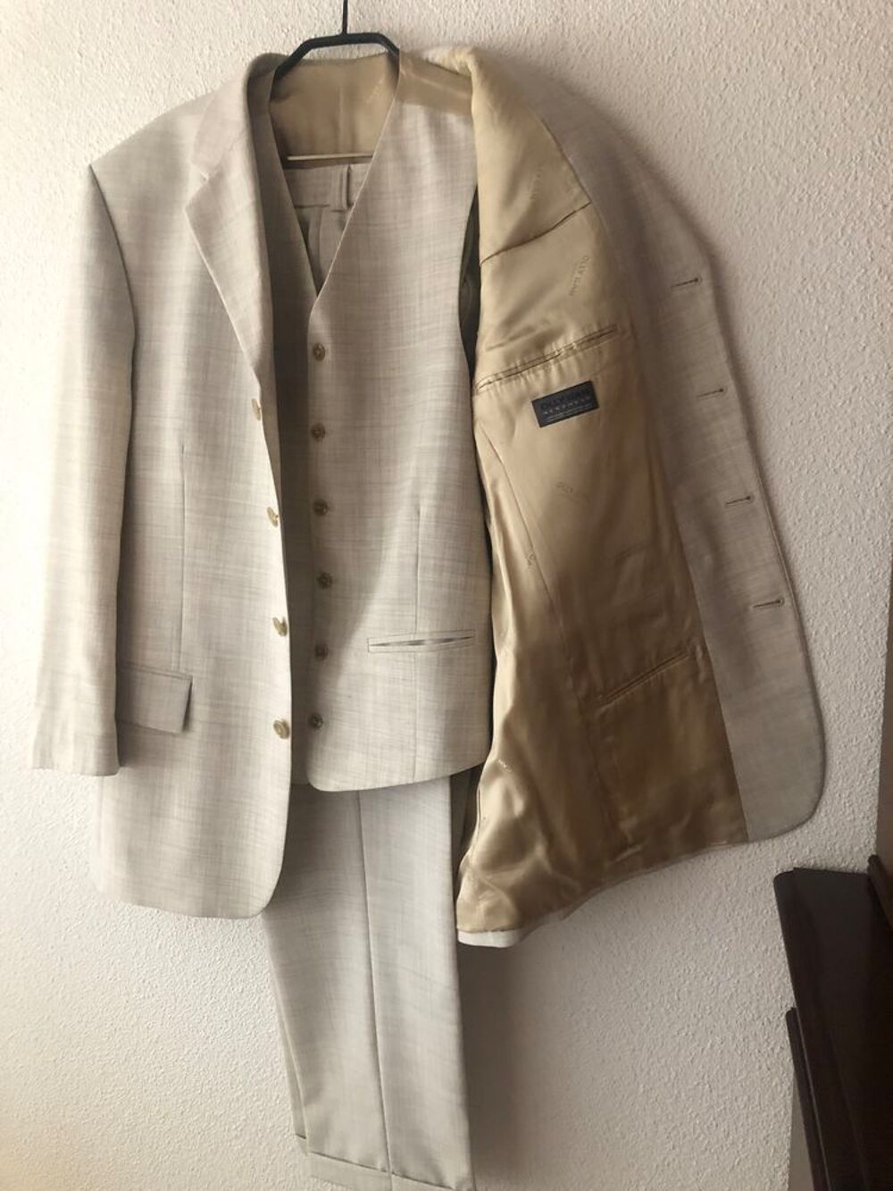 Costume 3 pi&egrave;ces "OLLY GAN" Vêtements