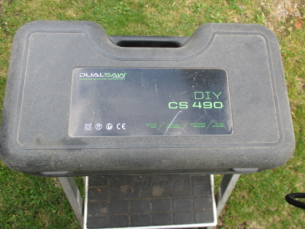 :
1 DUALSAW : (ou scie circulaire double lames ) Bricolage