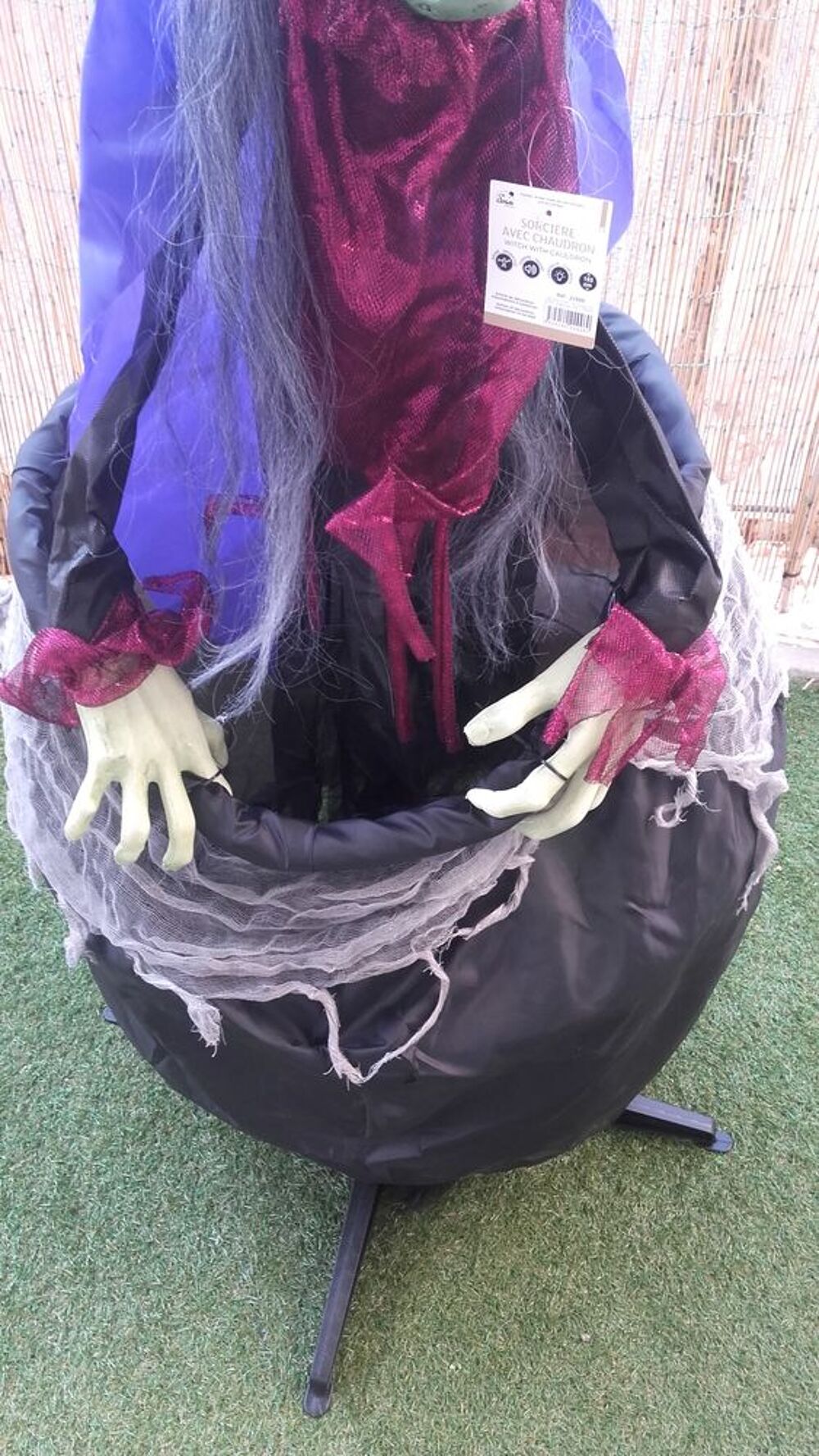 Automates Halloween Sorci&egrave;re effrayante en chaudron Décoration