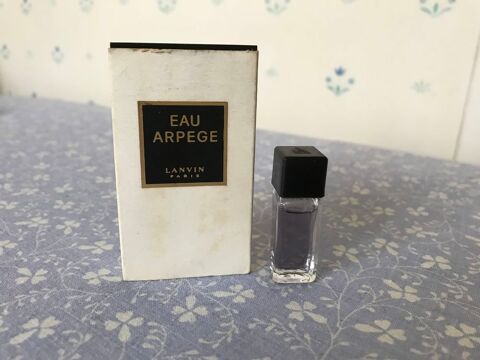 Miniature de parfum 10 Vincennes (94)