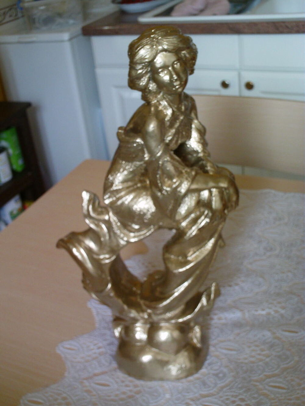 Statue ancienne femme en pierre dor&eacute; or fin N&deg;790 Décoration