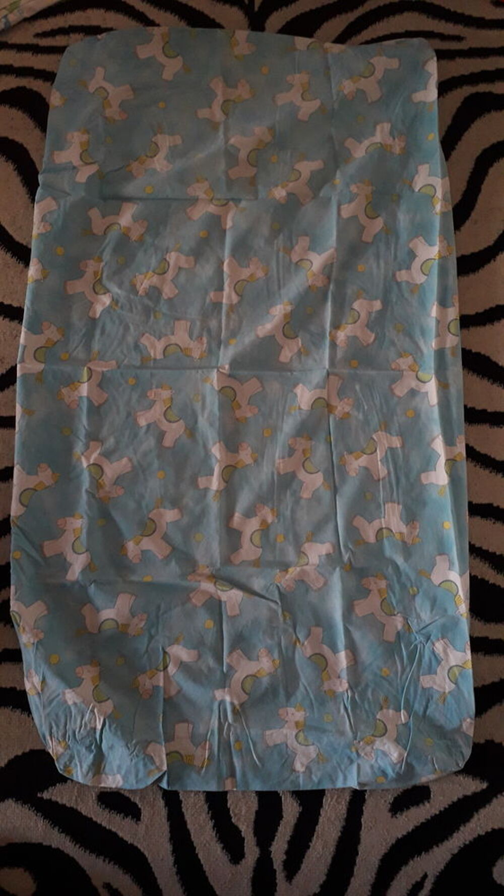 Drap housse lit b&eacute;b&eacute; Puériculture