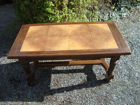 TABLE DE SALON .CARREAUX ET BOIS 24 Villevêque (49)