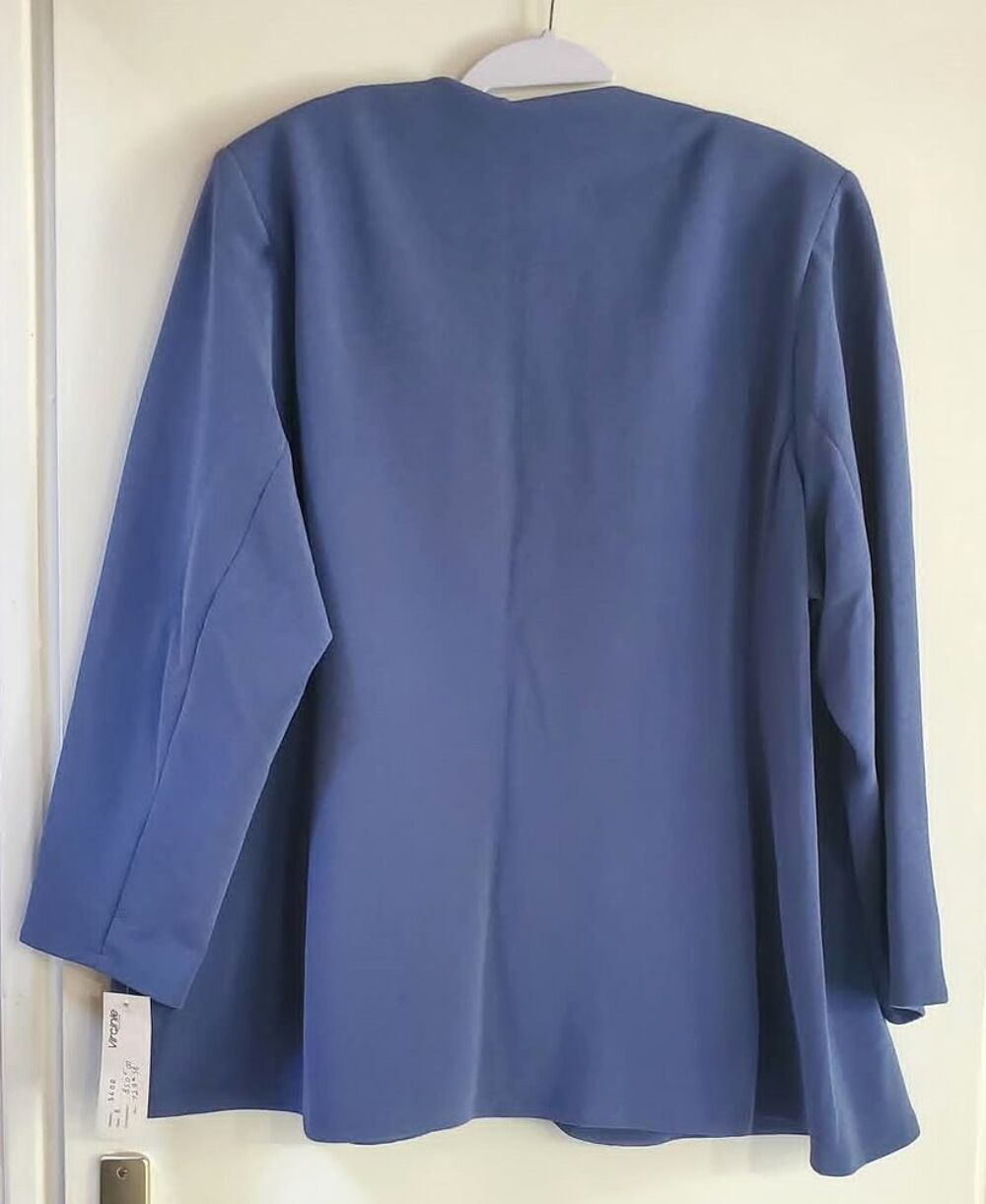 VESTE FEMME T6 BLEU LAVANDE NEUVE AVEC ETIQUETTE Vêtements