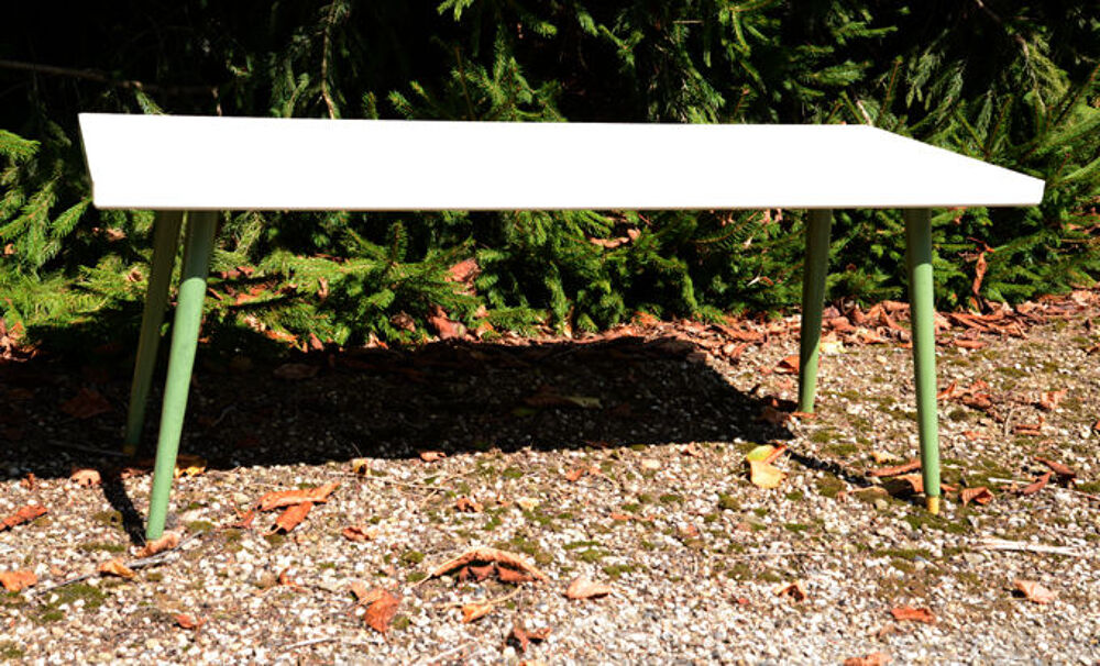 Table basse en bois de fabrication artisanale Meubles