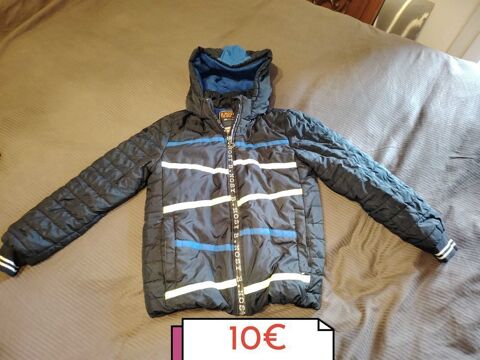 blousons/ Vestes/Pull. 10 Tourette-du-Château (06)