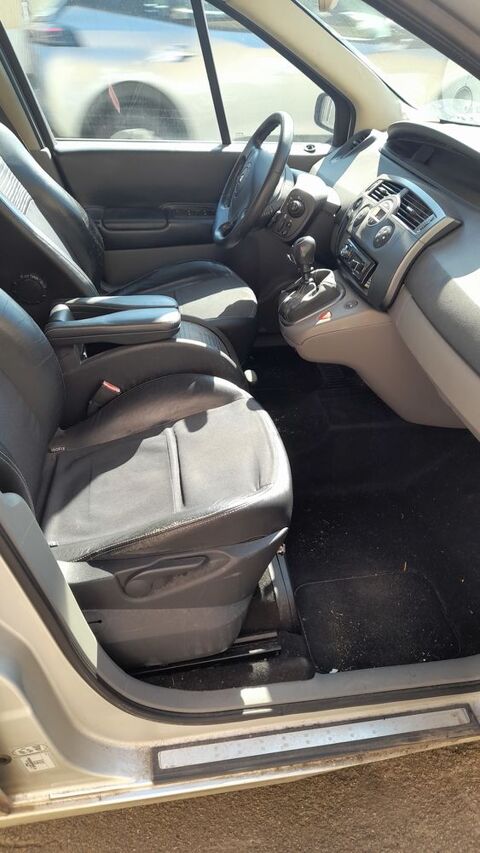 Renault scenic ii Scenic 1.9 dCi 130 FAP Carminat