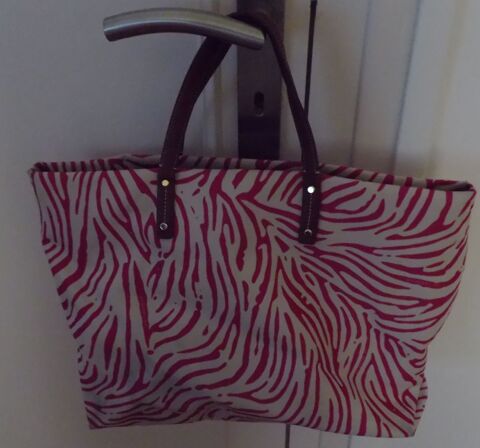 Sac cabas moyen Le Tanneur rose foncé zébré Pau (64)