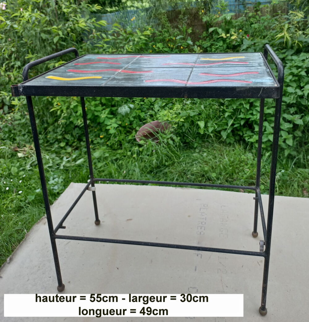 petite table d'appoint - carrel&eacute;e Meubles