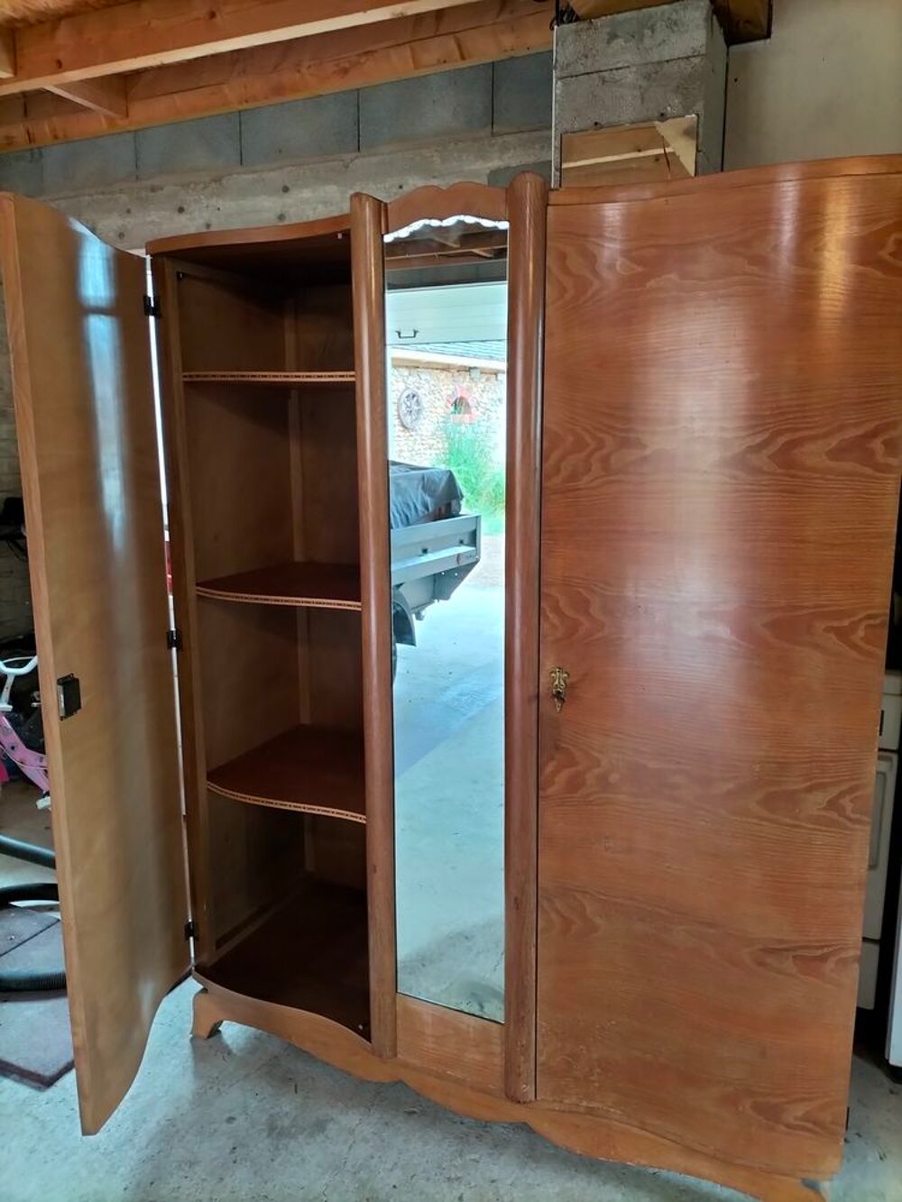 Armoire ann&eacute;es 1960 et TBE Meubles