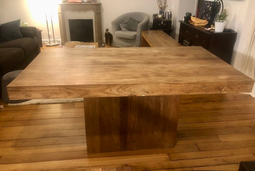 Magnifique table &agrave; manger en Teck Meubles