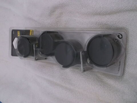 2 JEUX DE 4 ROULETTES NEUF PRIX / 6 EUROS 6 Soullans (85)