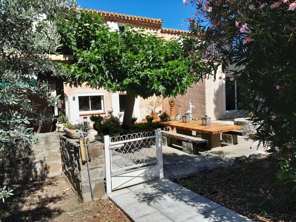 Vente Maison maison de campagne en pierre sur 1.5 hectare de terrain Peyriac-minervois