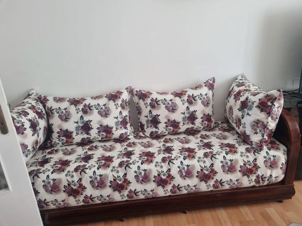 ? Magnifique Sedari Marocain en bois d'acajou Maroquinerie
