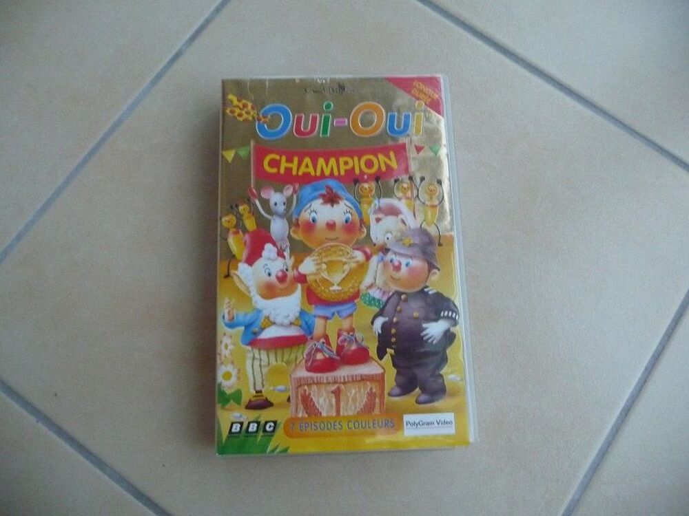 Oui-Oui Champion - 7 &eacute;pisodes - Collector cassette VHS DVD et blu-ray
