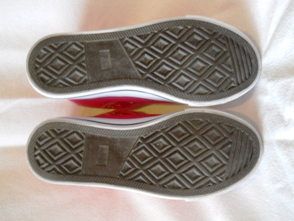 BASKETS MONTANTES PEPPERTS POINTURE 34 NEUVES Chaussures enfants