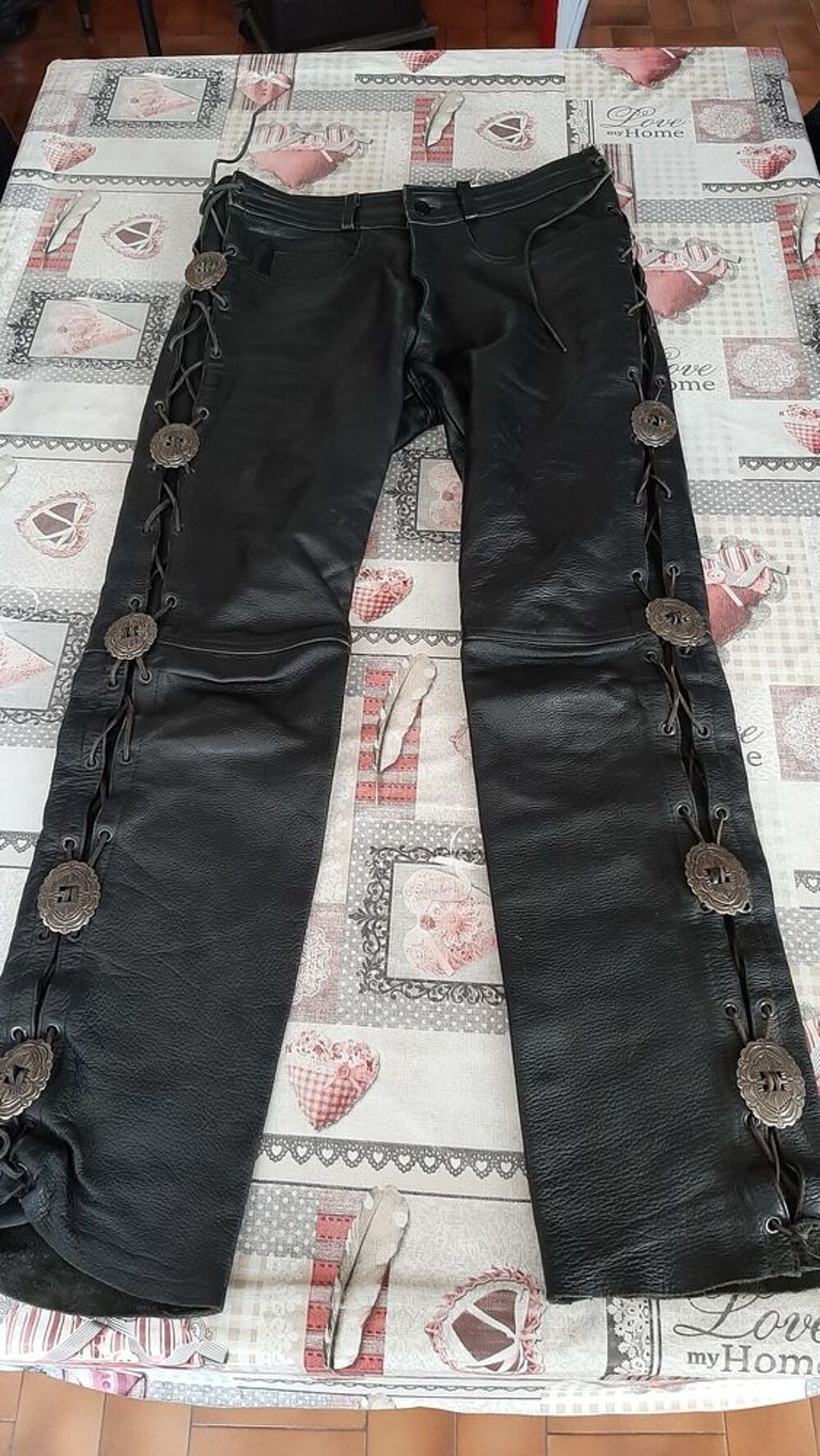 pantalon byker cuir , conchas et lacets cuir Vêtements
