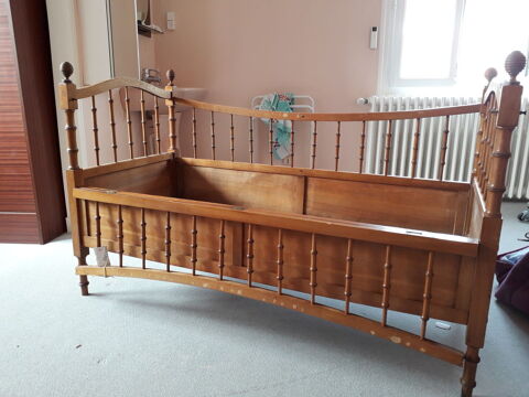 Trs joli lit bb en bois 50 Le Pouliguen (44)