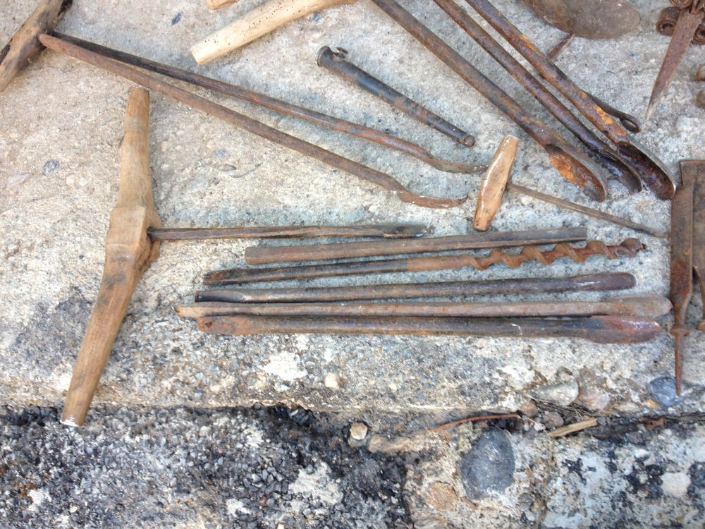 Lot de divers anciens outillages en fer Bricolage