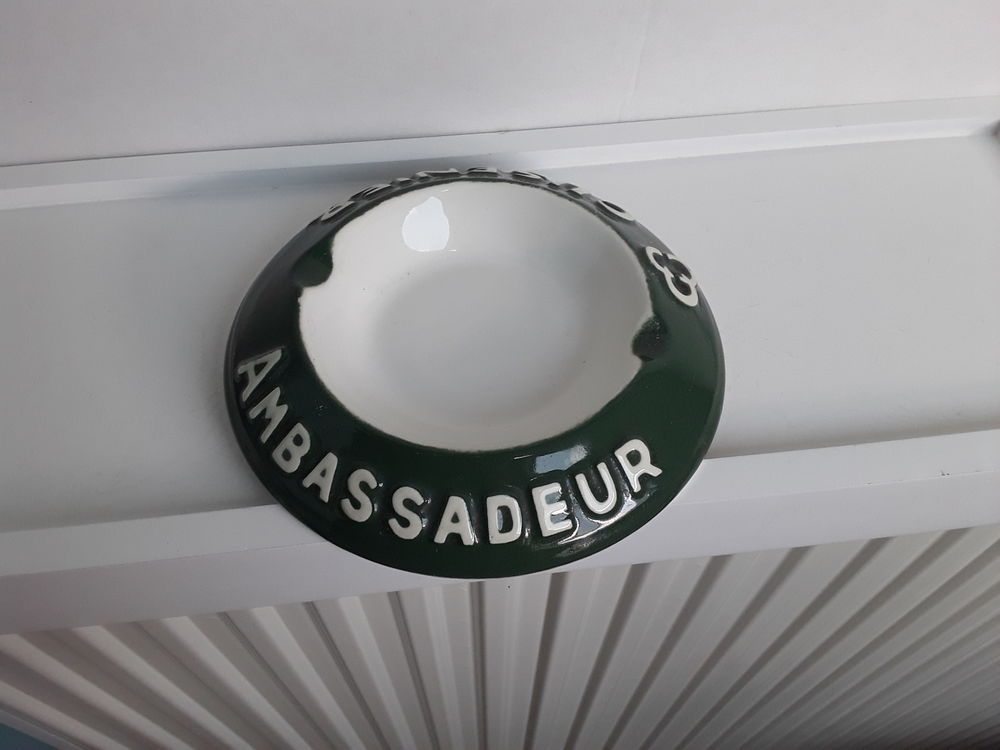 Cendrier rond vintage ancien fran&ccedil;ais "Ambassadeur Cusenier Décoration