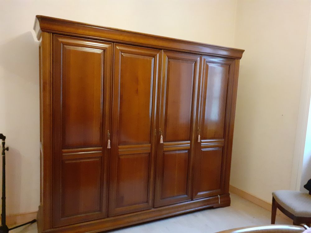 Armoire en merisier massif Meubles