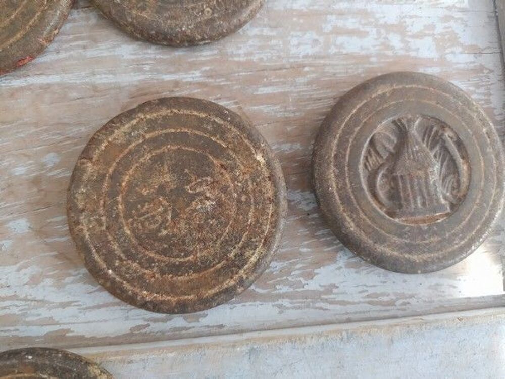 Anciens Jetons Palets Jeu de la Grenouille ou du Tonneau 