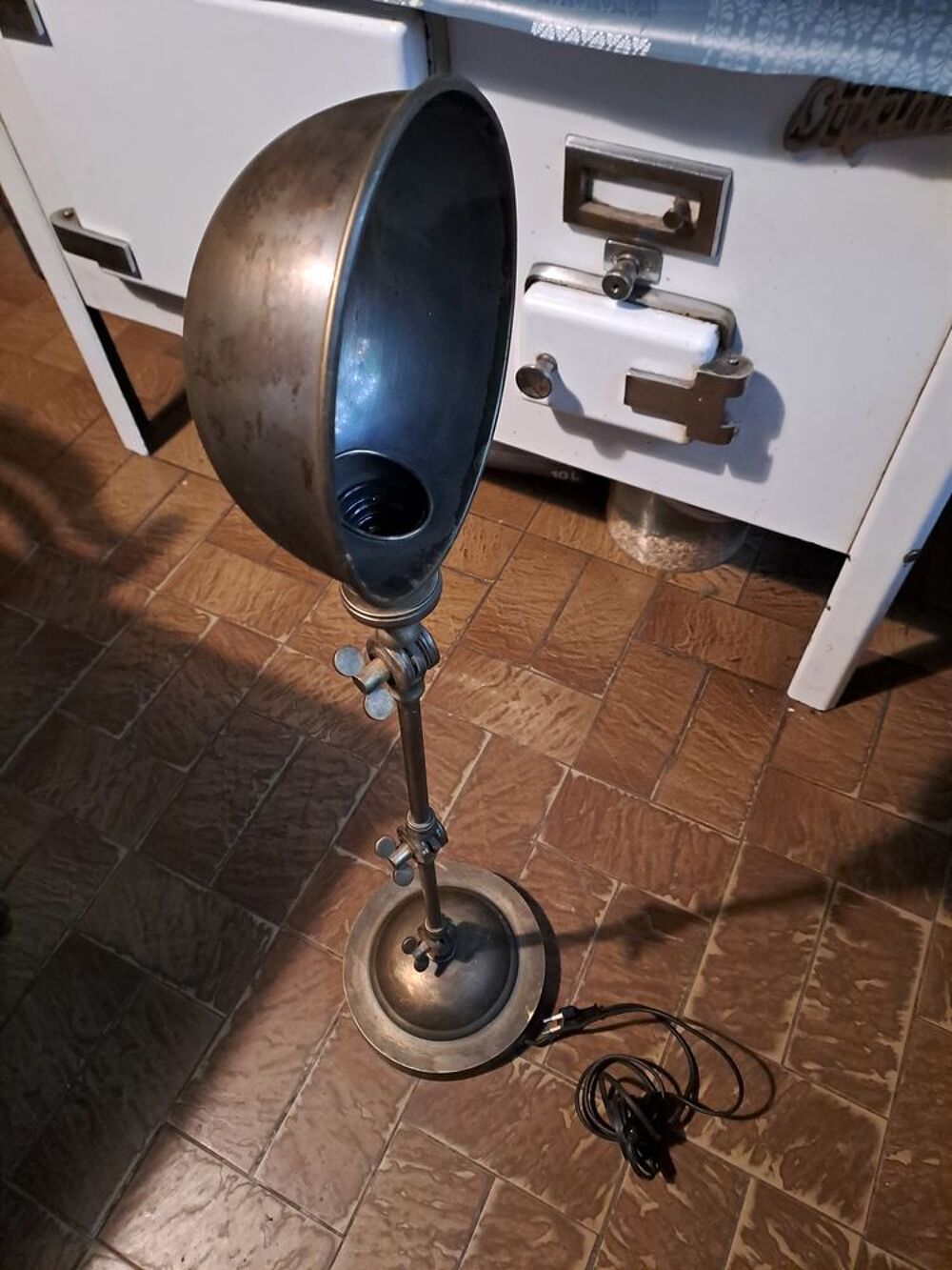 lampe articul&eacute;e Décoration