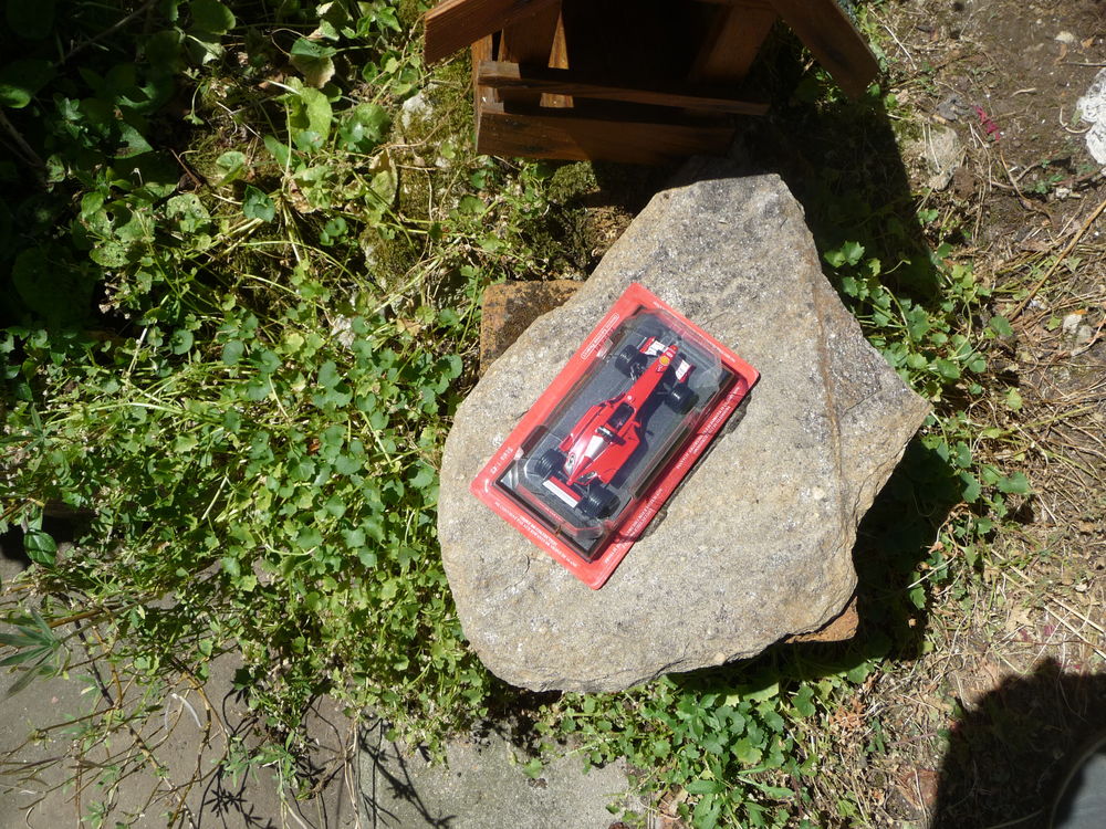 voiture toute rouge+++++ Jeux / jouets
