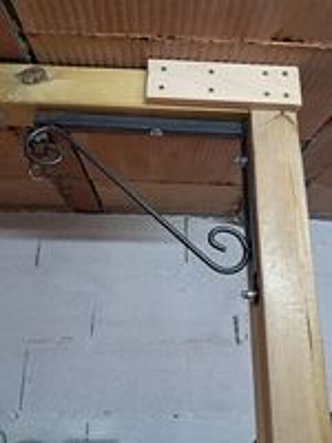   Potence en bois 