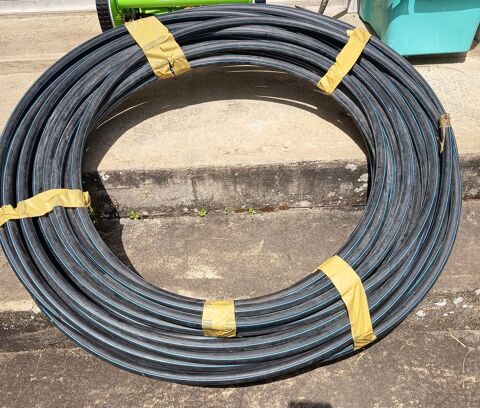 PER poly�thyl�ne 50m noir bande bleue 250x3mm
50 Saint-Antoine-de-Breuilh (24)