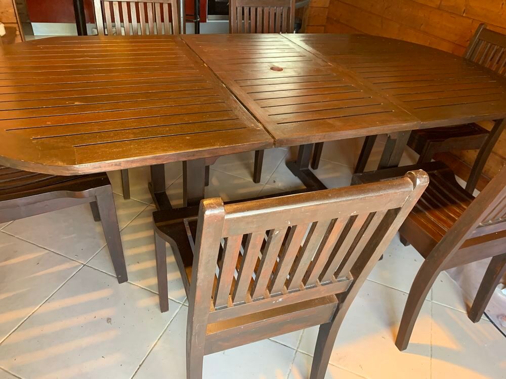 Table+ 6 chaises Meubles