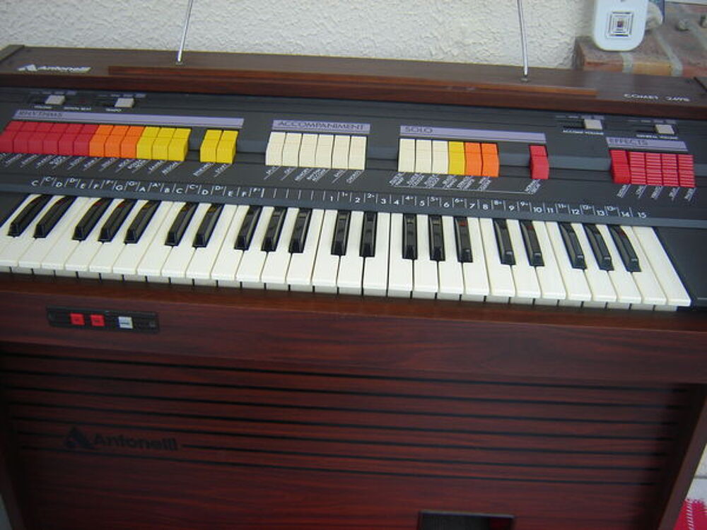 orgue &eacute;lectronique Instruments de musique