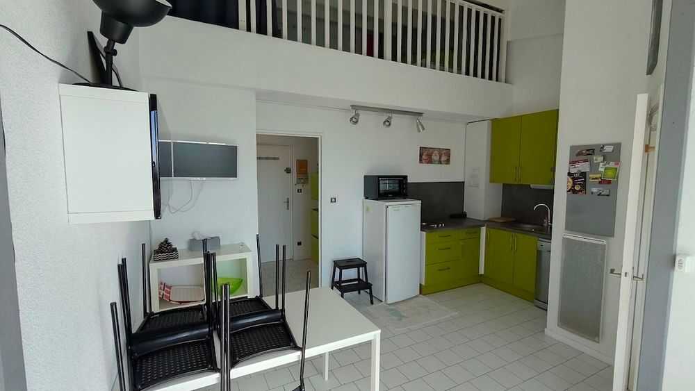 Vente Appartement LE CAP D'AGDE: LES FALAISES: VUE MER ! Situé dans une rue en impasse, 100m de la plage de la Grande Conque, Appartement de 2 pièces principale + mezzanine haute. Le cap d agde